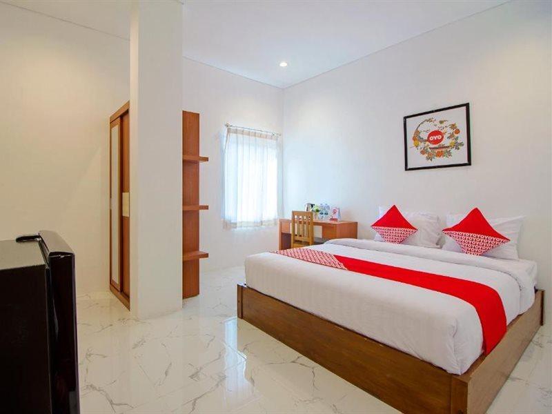 OYO 1319 88 Exclusive Residence Kejayan Exterior foto