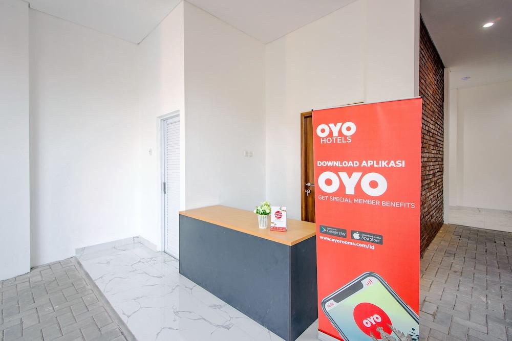 OYO 1319 88 Exclusive Residence Kejayan Exterior foto