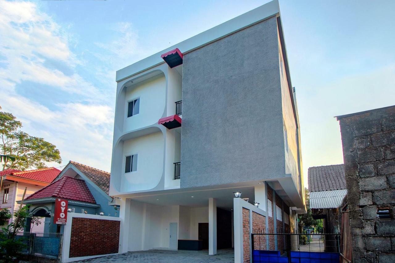 OYO 1319 88 Exclusive Residence Kejayan Exterior foto