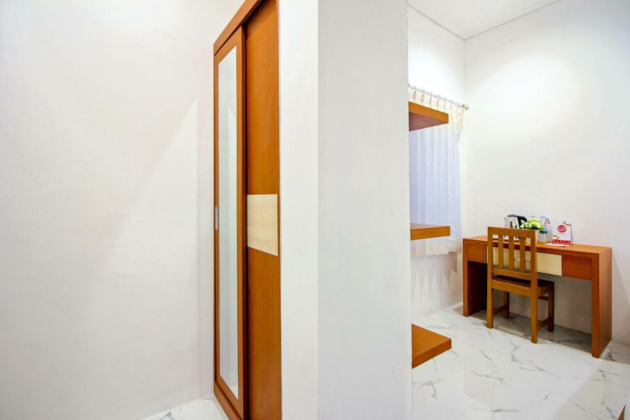 OYO 1319 88 Exclusive Residence Kejayan Exterior foto