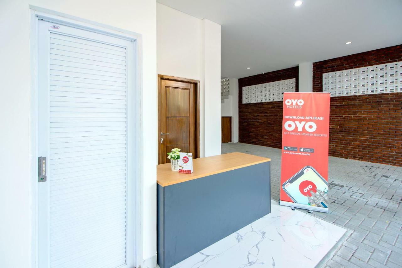 OYO 1319 88 Exclusive Residence Kejayan Exterior foto